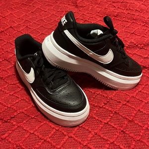 Nike women shoes